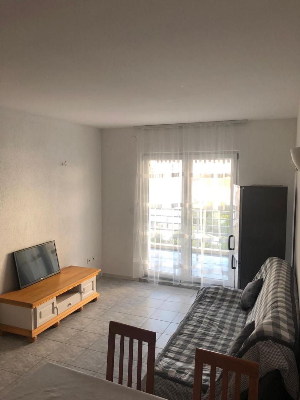 Apartman Ylli เนชูยัม ภายนอก รูปภาพ